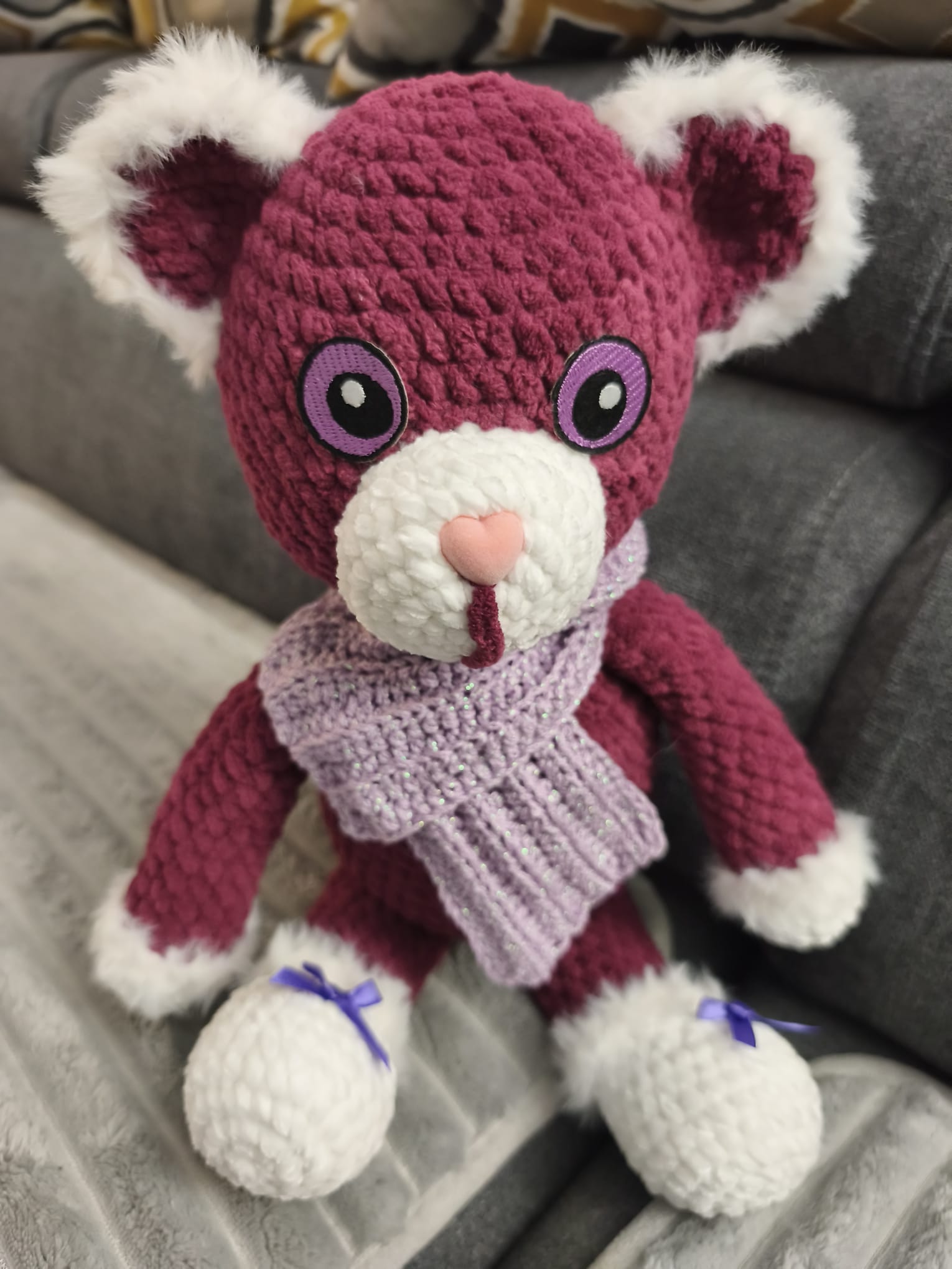 Pom le chat bordeaux - peluche artisanale faite main